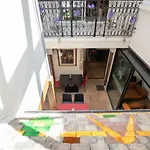 Апарт-отель La Maison De Maurice Бон