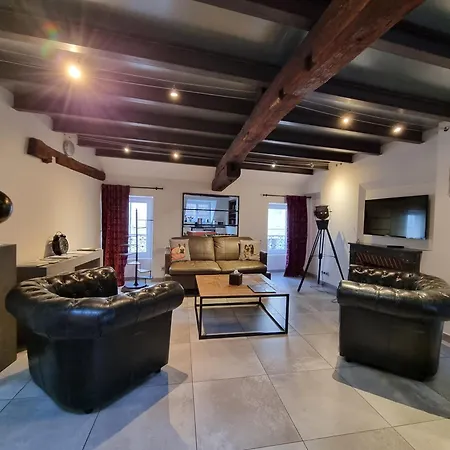 La Maison De Maurice Beaune (Cote d'Or)